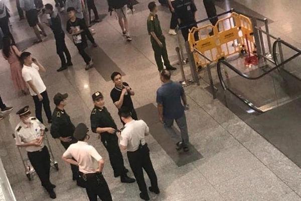 Sương mù khiến nhiều chuyến bay không thể hạ, cất cánh từ Nội Bài-2