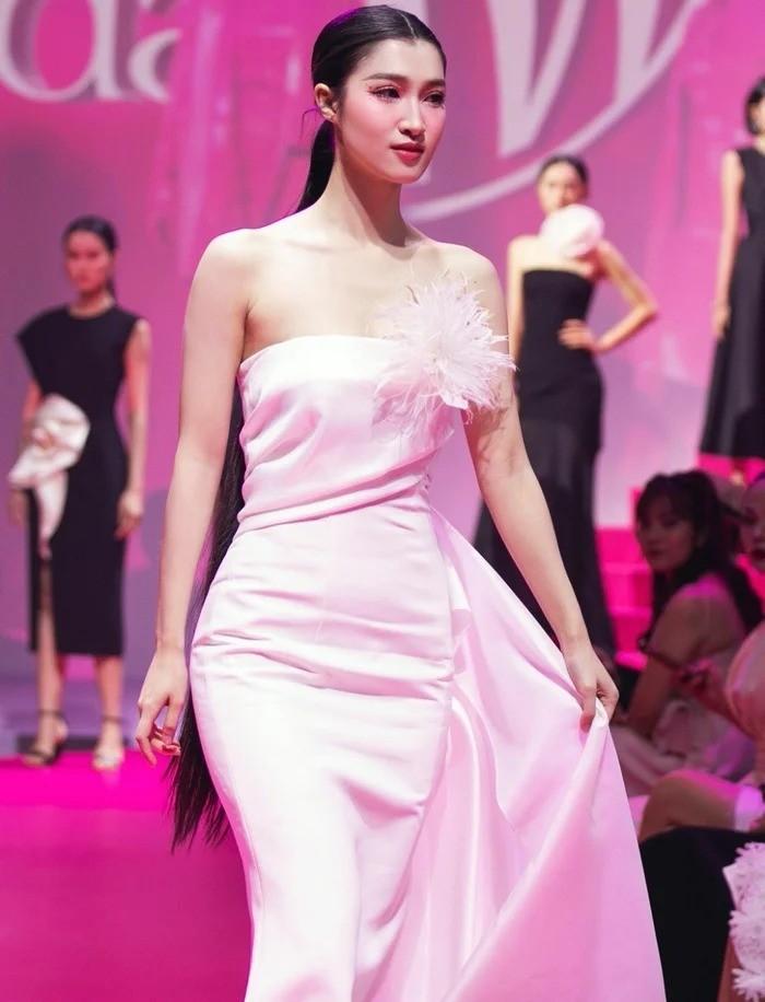 Hoa hậu lần đầu làm vedette sau đăng quang: Người tỏa sáng, người gặp sự cố-5