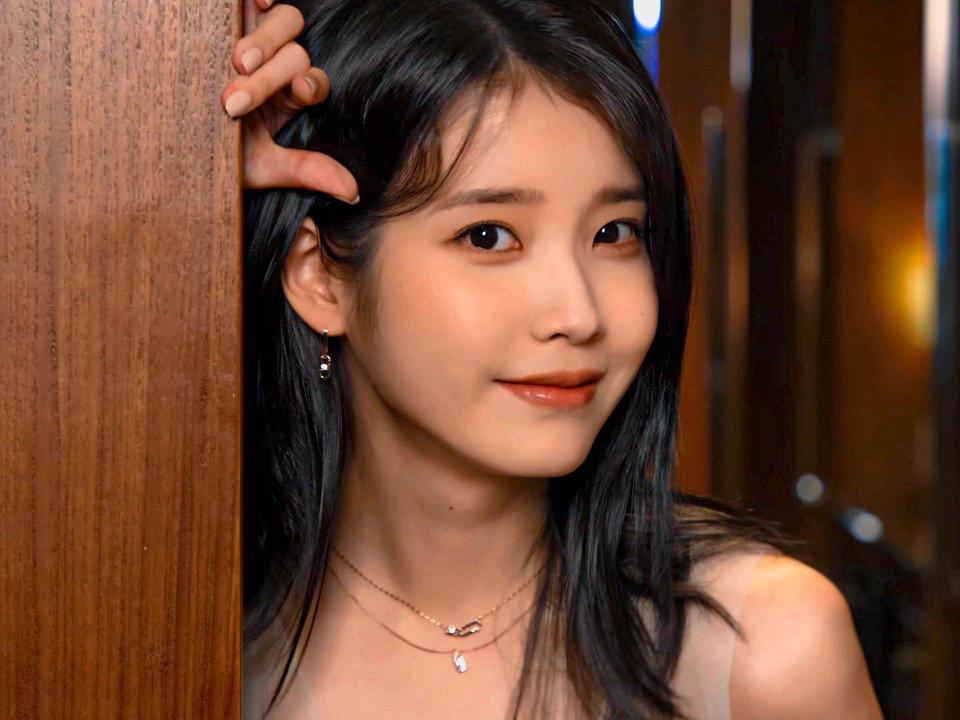 Cặp đôi IU - Lee Jong Suk có những nỗi sợ lạ lùng-2