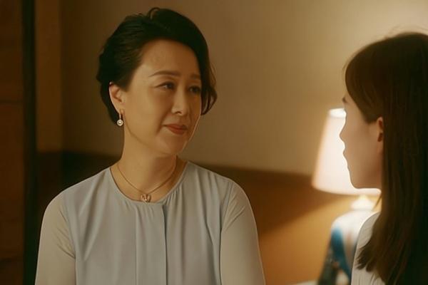 Mẹ chồng rời khỏi phòng, tôi nhìn bát yến trên bàn mà bật khóc-1