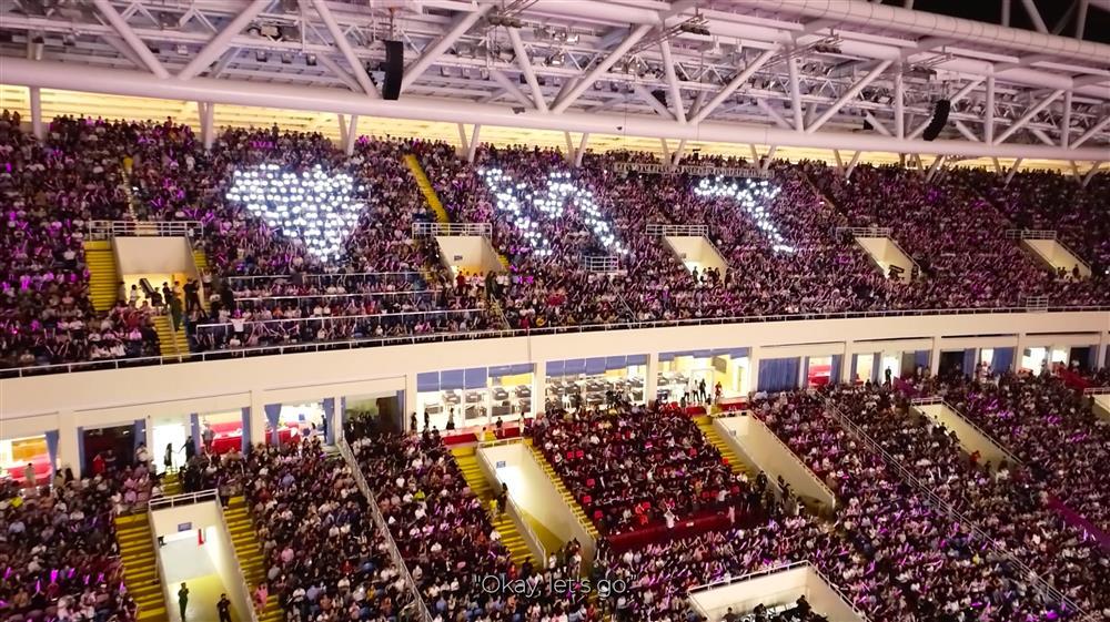 Cảm động cảnh phim Mỹ Tâm dặn dò bảo vệ cư xử đúng mực với khán giả-3