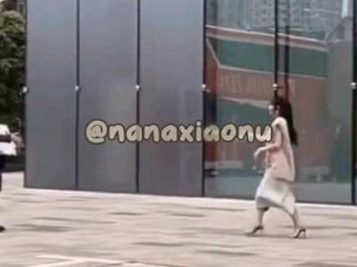 Khoảnh khắc Huỳnh Hiểu Minh đón Chi Pu đến quay show ở Trung Quốc-3