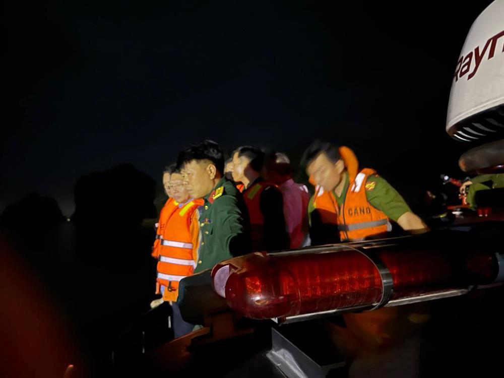 Vụ rơi trực thăng trên biển: Tìm thấy thi thể phi công Chu Quang Minh-5