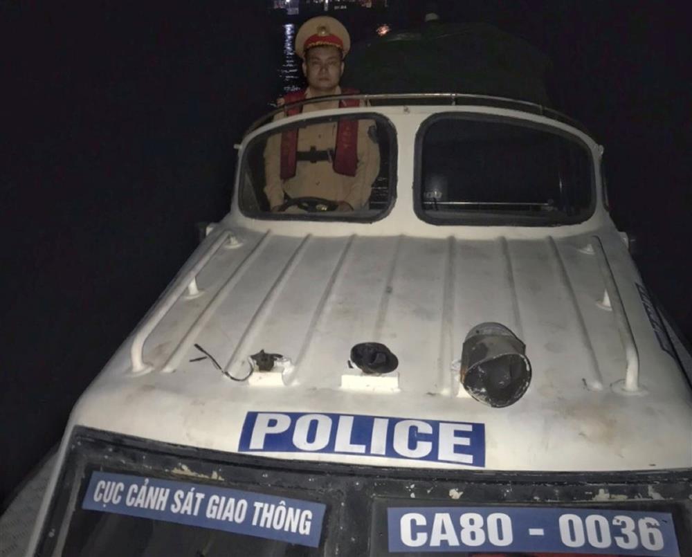 Clip CSGT tìm kiếm, cứu nạn vụ rơi trực thăng trên biển Hải Phòng - Quảng Ninh-2