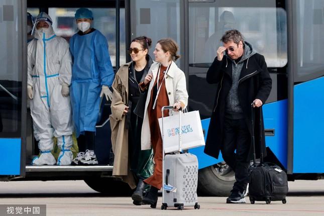 Củng Lợi tháp tùng Tổng thống Pháp đến Trung Quốc-2