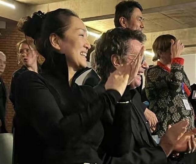 Củng Lợi tháp tùng Tổng thống Pháp đến Trung Quốc-3