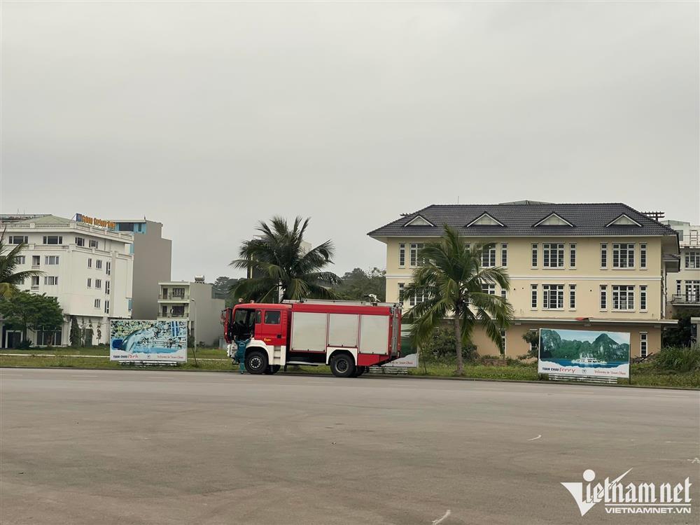 Hiện trường trục vớt trực thăng rơi, tìm thấy thi thể thứ 4-1