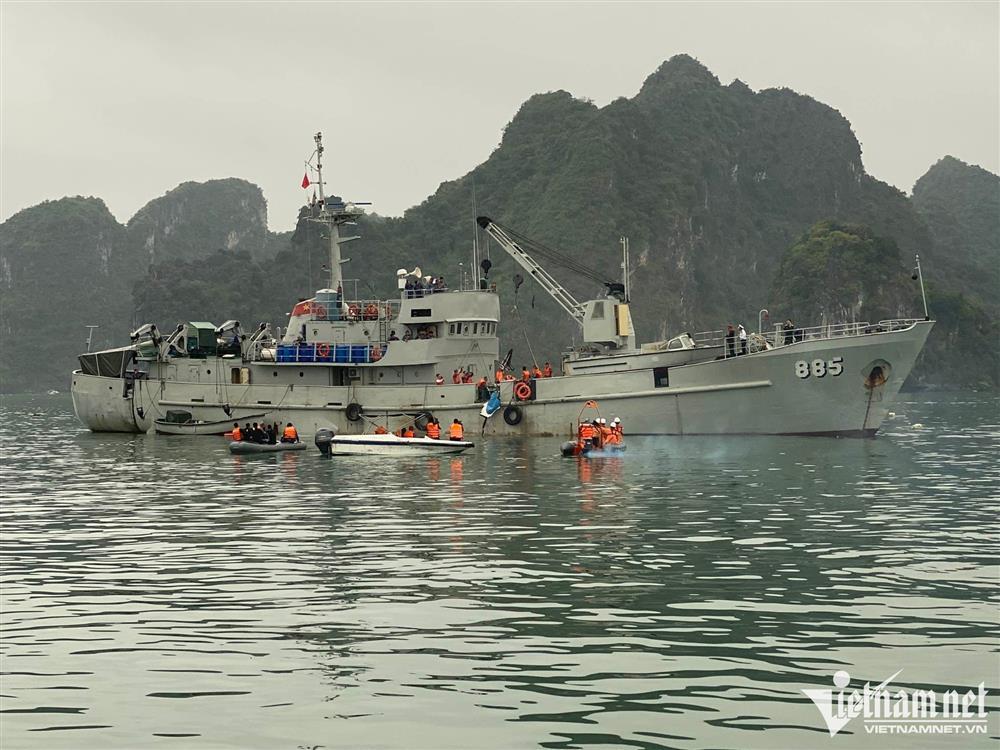 Hiện trường trục vớt trực thăng rơi, tìm thấy thi thể thứ 4-3