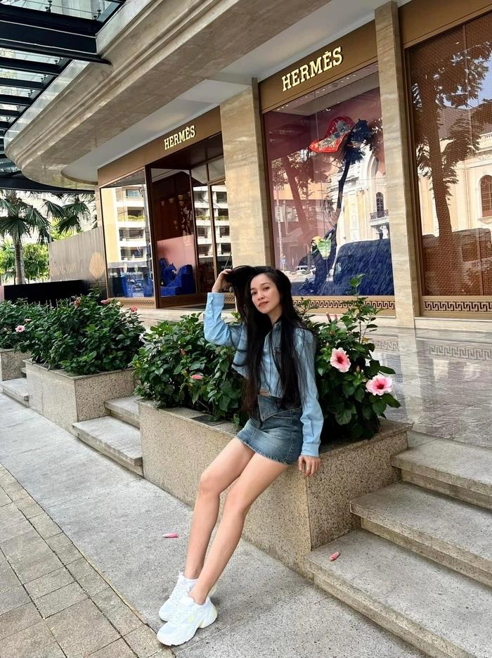 Hiền Thục trẻ trung khó tin ở tuổi 42-5