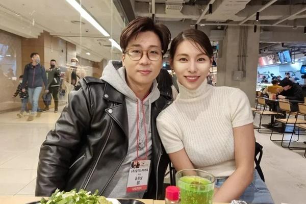 Thực hư Đàm Tùng Vận kết hôn, được chồng đại gia chống lưng-4