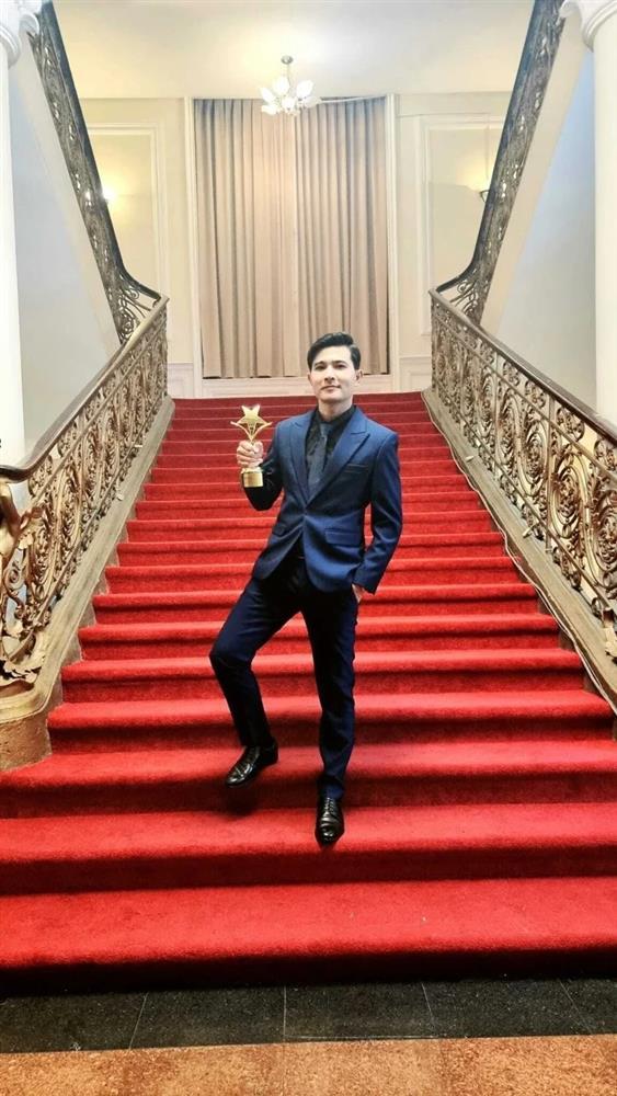 Gia đình mình vui bất thình lình: Chân dung ngoài đời của anh cả đáng ghét-3