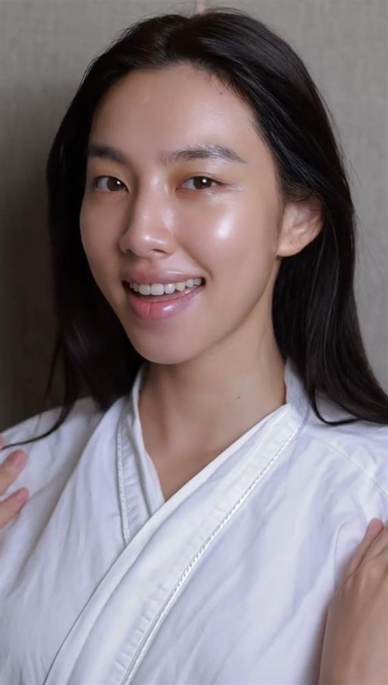 Hoa hậu khoe nhan sắc thật: Ai xứng danh nữ thần mặt mộc?-5