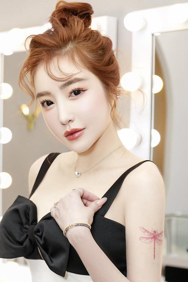 Trước Phương Nhi, mỹ nhân nào được khán giả Trung Quốc khen hết lời?-10