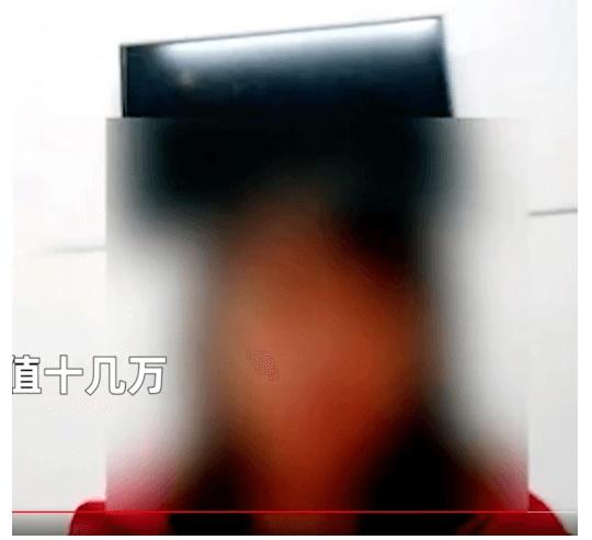 Cô gái ở Trung Quốc bỏ trốn cùng 30 con heo trong lúc bạn trai nằm viện-1