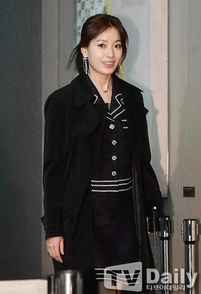 Hôn lễ của Lee Seung Gi: Dàn khách mời đình đám có mặt-1