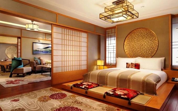 Sốc khi bị kẻ lạ mặt sờ soạng lúc đang ngủ với bạn gái ở khách sạn-2