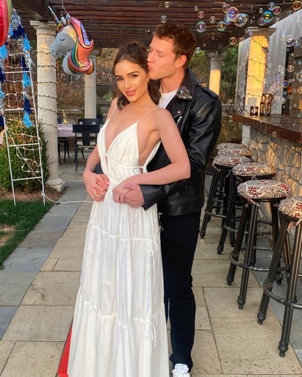 Hoa hậu Olivia Culpo đính hôn với bạn trai cầu thủ sau 4 năm hẹn hò