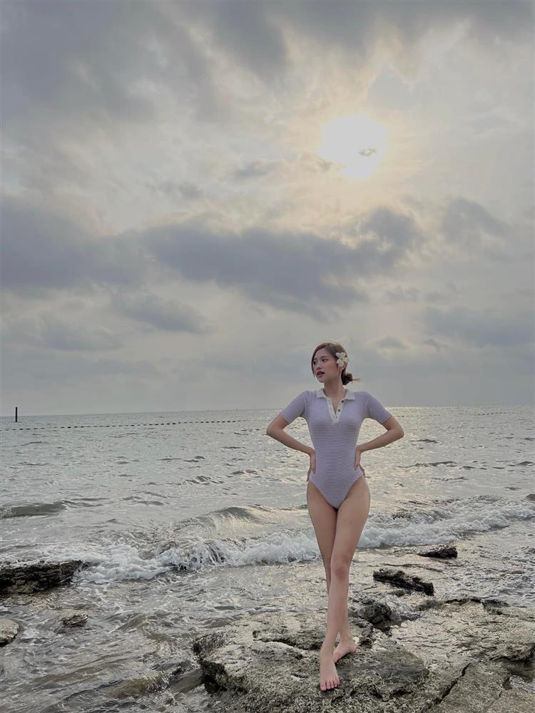 Nhan sắc hoa khôi là bạn gái tiền vệ Minh Vương-7