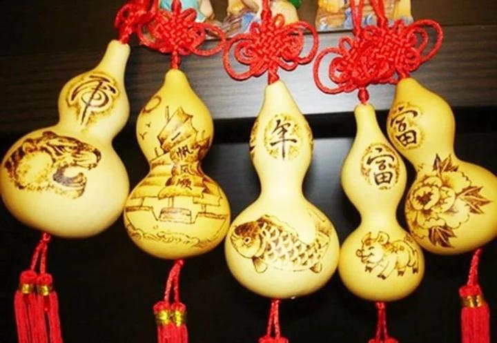 Treo gì trước cửa nhà để giữ bình yên?-2