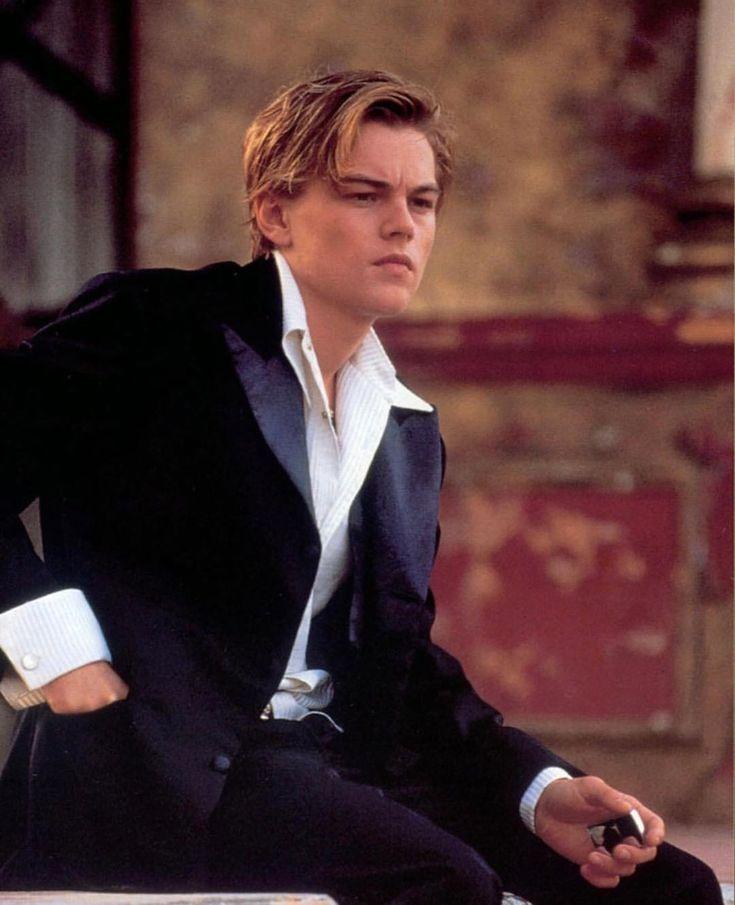 Mỹ nam gây sốc với ngoại hình xuề xoà, có người đốt 500 triệu USD chỉ trong 10 năm-1