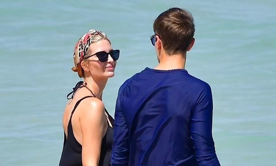 Ivanka Trump trước khi bị em gái thay thế-1