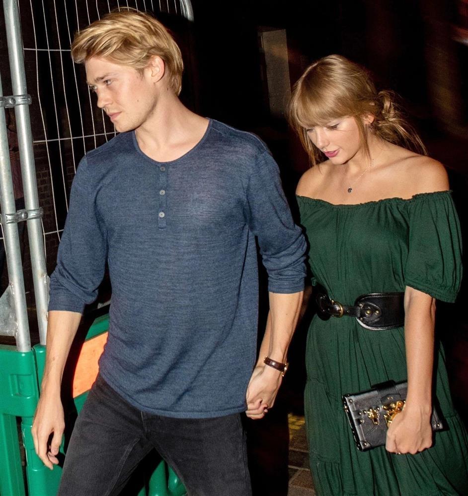 Taylor Swift đón Sinh Nhật Một Mình Vì Bạn Trai Joe Alwyn đánh Lẻ Với Cô Gái Khác 2sao 