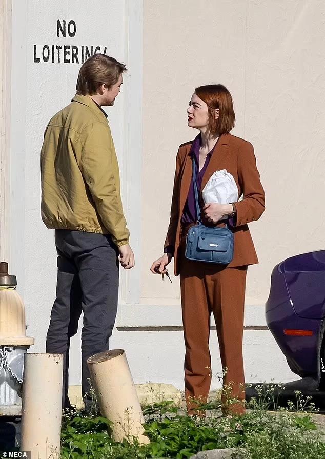 Taylor Swift sinh nhật một mình vì Joe Alwyn đánh lẻ với cô gái khác?-3