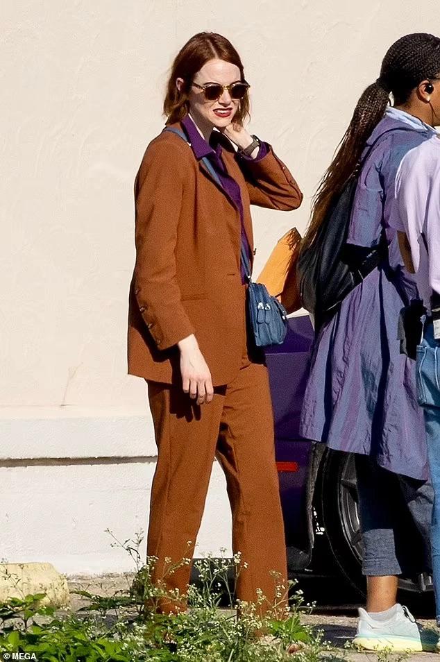 Taylor Swift sinh nhật một mình vì Joe Alwyn đánh lẻ với cô gái khác?-4