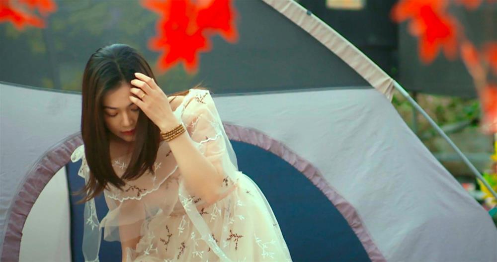 Kiều Anh Gia Đình Mình Vui Bất Thình Lình khoe đường cong mơ ước ở tuổi 42-2