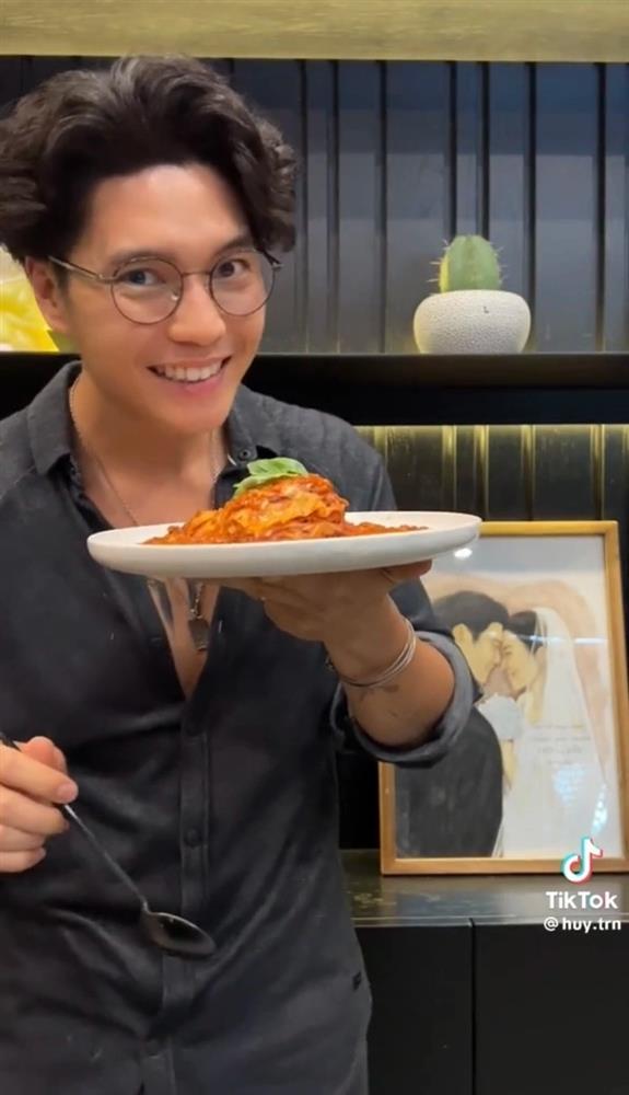 Huy Trần nấu ăn, rửa chén 3 bữa mỗi ngày từ khi cưới Ngô Thanh Vân-1