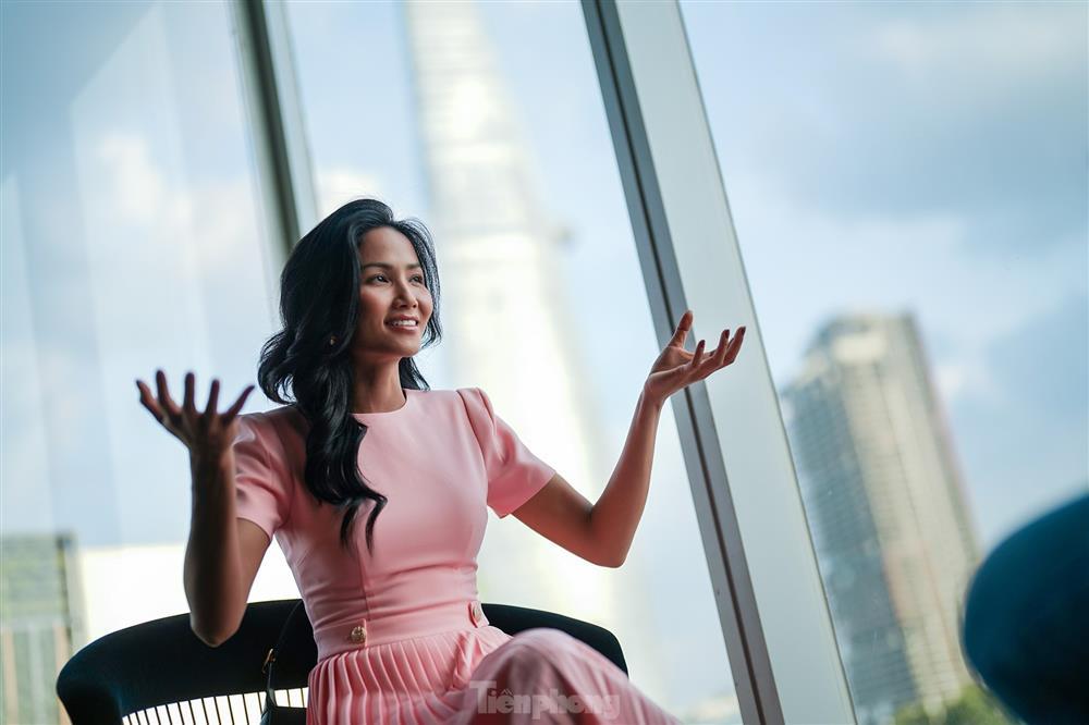 5 năm yêu của HHen Niê và bạn trai nhiếp ảnh trước khi chấm dứt-1