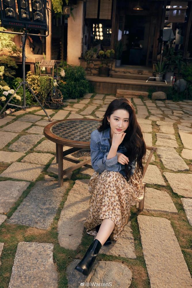 Lưu Diệc Phi trẻ đẹp như tuổi 18, bí quyết gói gọn trong 3 thực phẩm giàu collagen-3