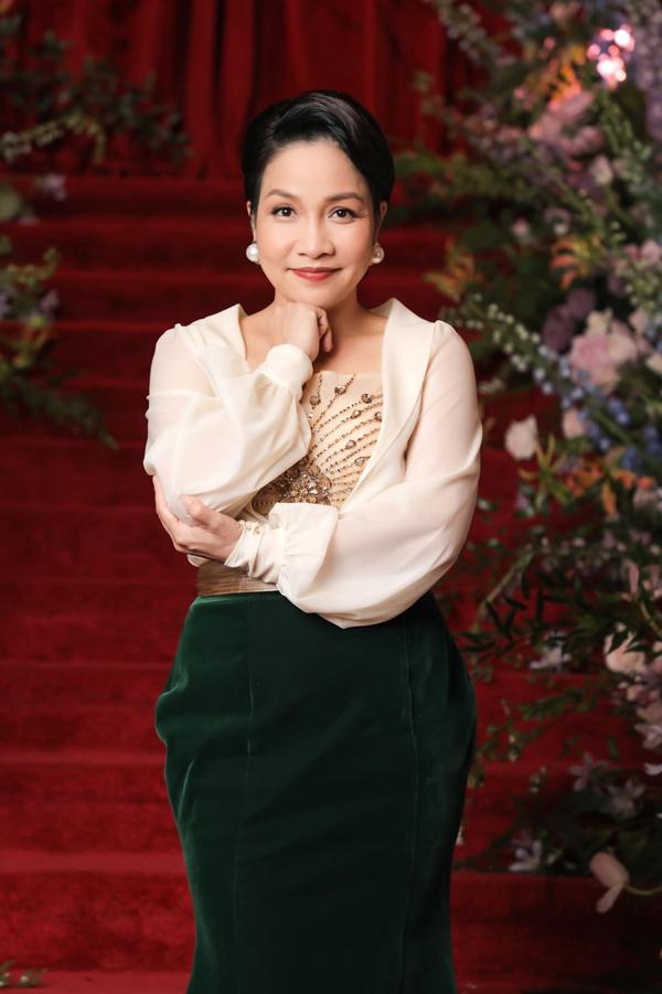 4 diva nhạc Việt tuổi U50 - 60: Nhan sắc mãi trẻ nhờ 1 thói quen-7