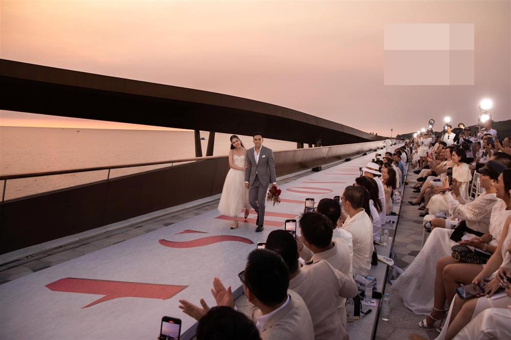 Chuyện tình lãng mạn của Á hậu Phương Anh và bạn trai học tiến sĩ-8