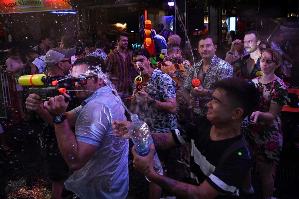 Lễ hội Songkran đang dần mất đi bản chất vốn có-5