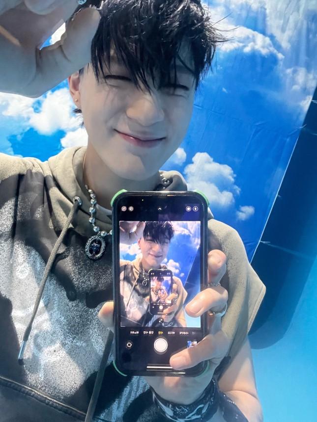 Bắt trend selfie thịnh hành idol K-Pop: Hóa ra là bình mới rượu cũ-4