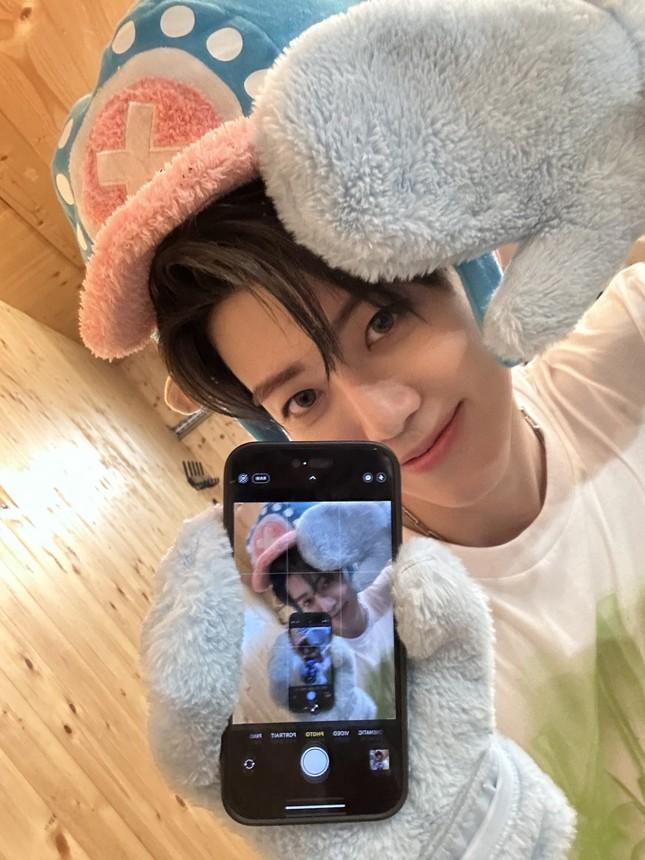Bắt trend selfie thịnh hành idol K-Pop: Hóa ra là bình mới rượu cũ-7
