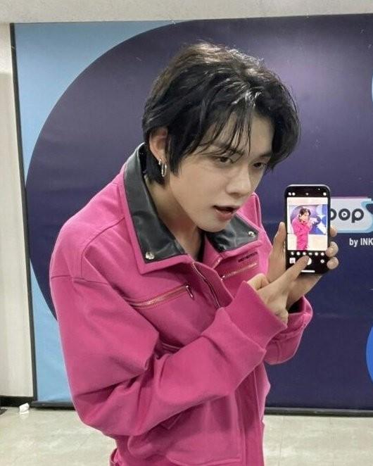 Bắt trend selfie thịnh hành idol K-Pop: Hóa ra là bình mới rượu cũ-8