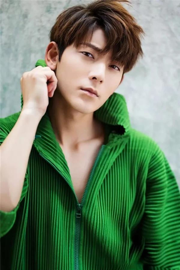 Nam thần một thời thất nghiệp, vất vả mưu sinh sau khi bị tẩy chay-2