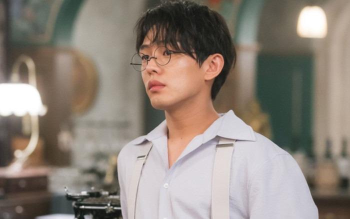 Yoo Ah In bị tố sử dụng ma túy cùng nhóm bạn nổi tiếng tại Itaewon