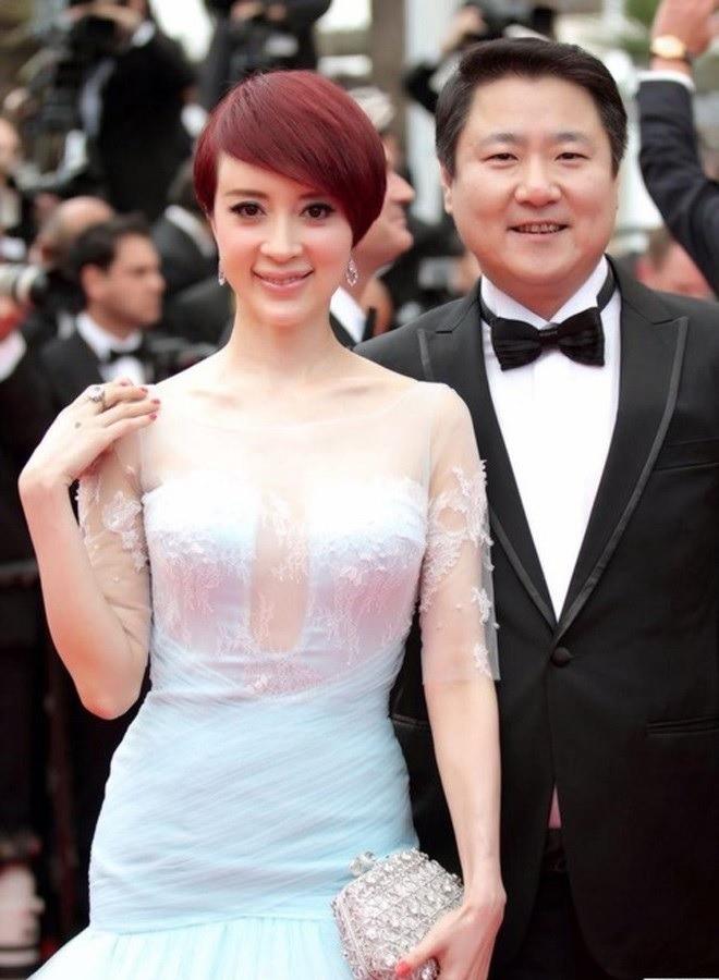 Đường tình sóng gió của mỹ nữ phim Tây Du Ký, cùng lúc cặp kè 2 cha con-7