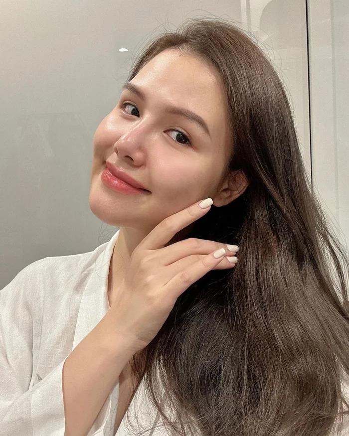 Mẹ 2 con Phanh Lee được khen nhờ làn da đẹp không kém thiếu nữ-1