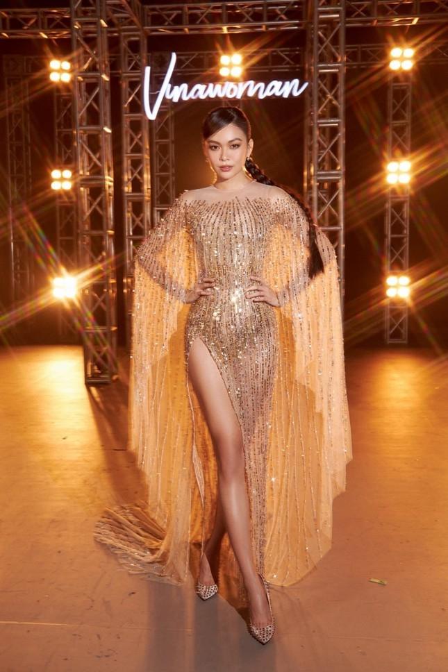 Top 3 Hoa hậu Hoàn vũ Việt Nam 2017: Mâu Thủy lên chức, HHen Niê chia tay bạn trai-6