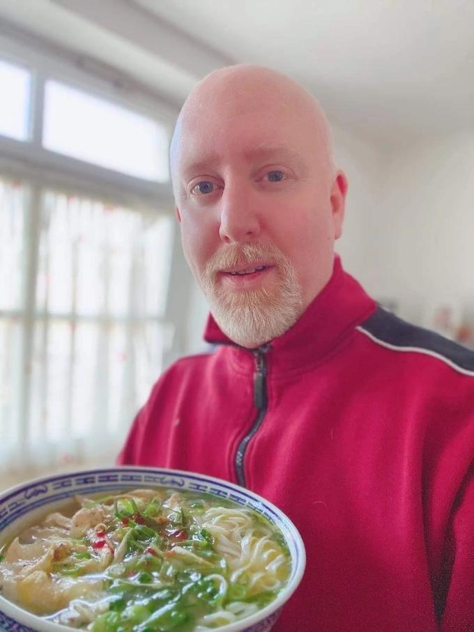 Ông bố Đức mê mắm tôm, cầu kỳ nấu hơn 50 món Việt cho con-2