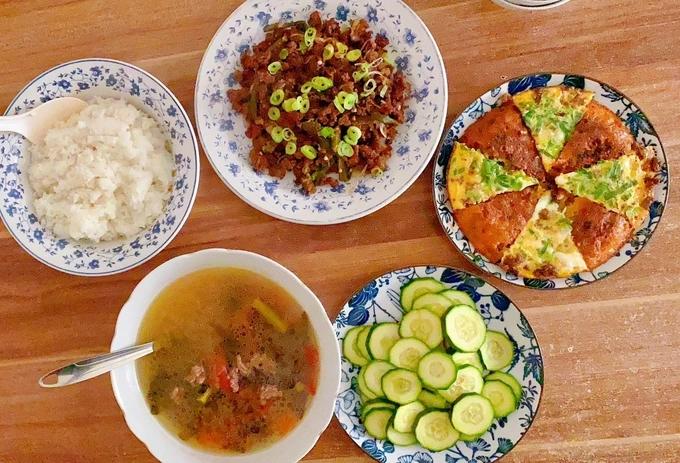 Ông bố Đức mê mắm tôm, cầu kỳ nấu hơn 50 món Việt cho con-3