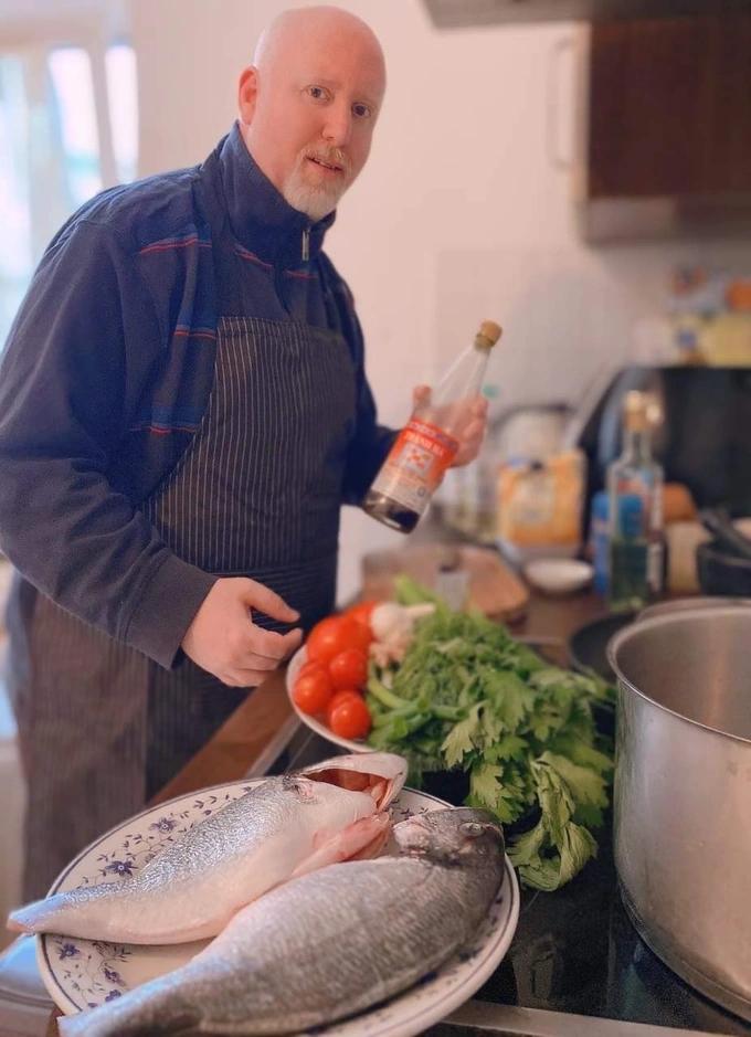 Ông bố Đức mê mắm tôm, cầu kỳ nấu hơn 50 món Việt cho con-4