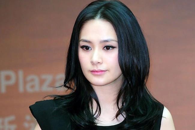 Vết nhơ khó gột rửa của 2 sao nữ hạng A-2