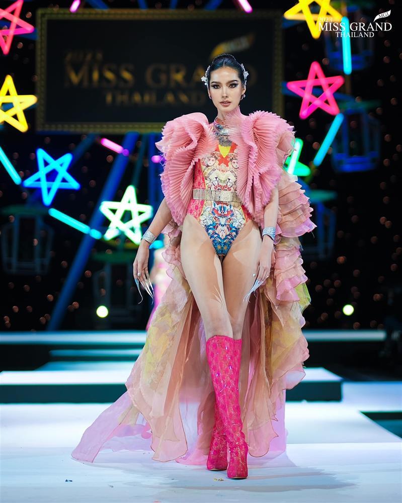 Váy áo cắt xẻ phản cảm tràn ngập Hoa hậu Hòa bình Thái Lan-18