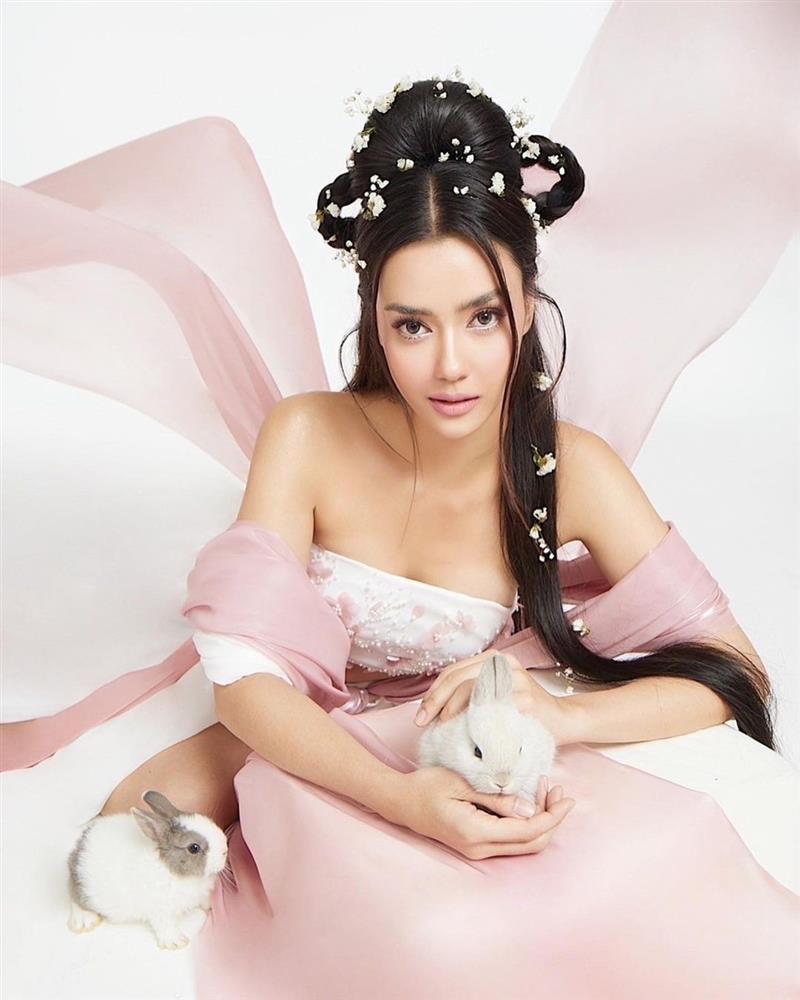 Nhan sắc Hoa hậu Hoàn vũ Thái Lan sắp sang Việt Nam-5