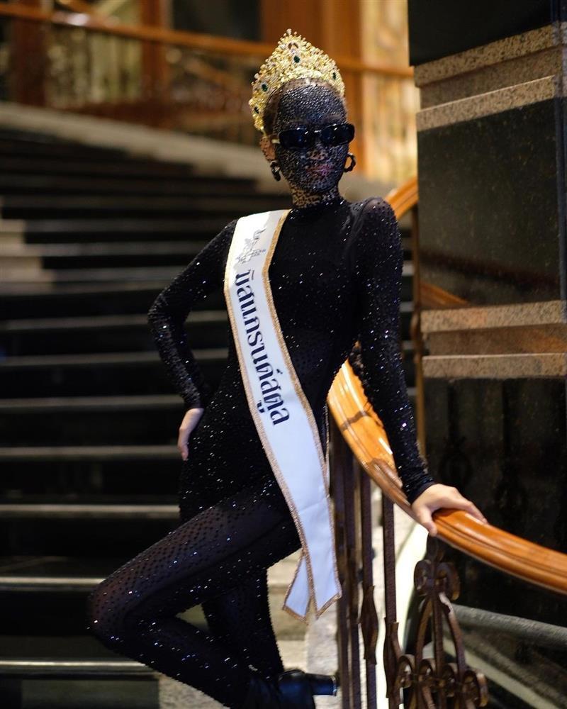 Thí sinh Hoa hậu Hòa bình Thái Lan làm lố-14